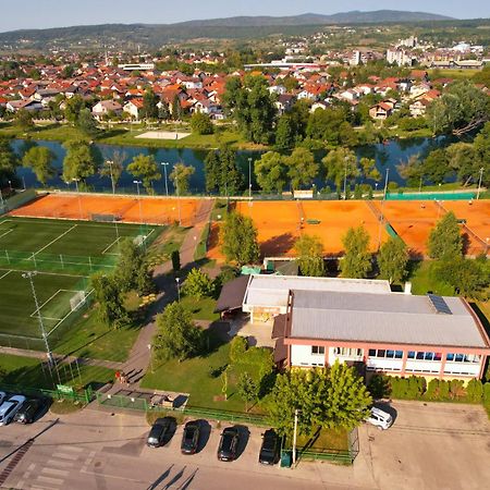 Swiss Plus Hotel Bihac Bagian luar foto