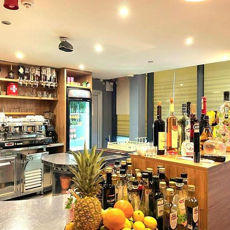 Swiss Plus Hotel Bihac Bagian luar foto