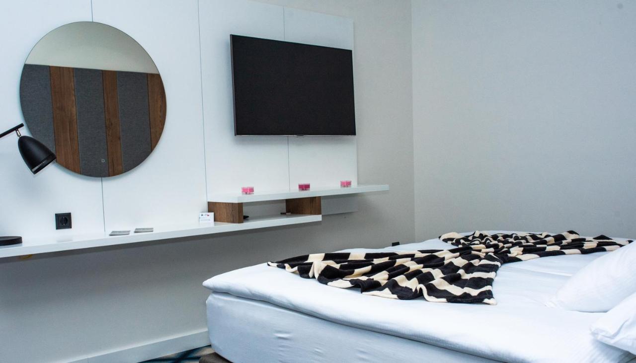 Swiss Plus Hotel Bihac Bagian luar foto