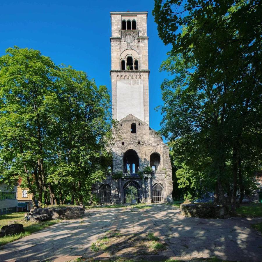 Swiss Plus Hotel Bihac Bagian luar foto
