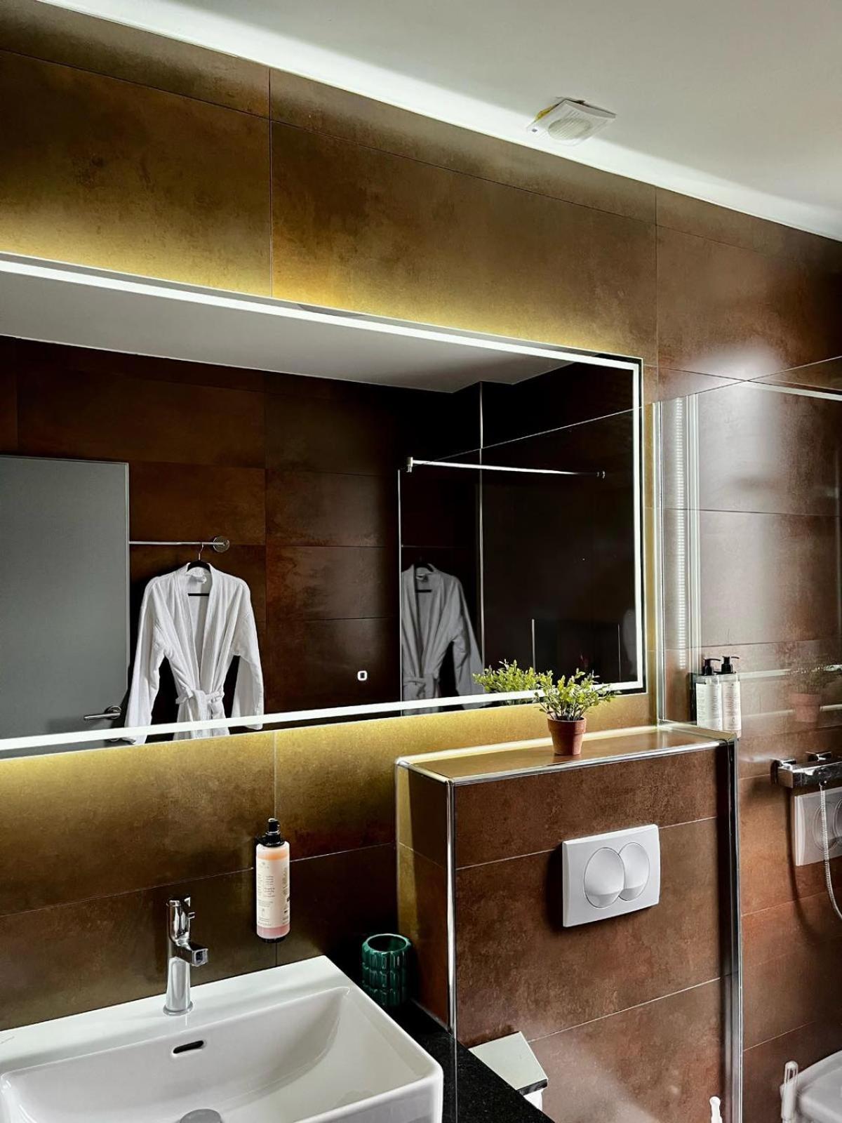 Swiss Plus Hotel Bihac Bagian luar foto
