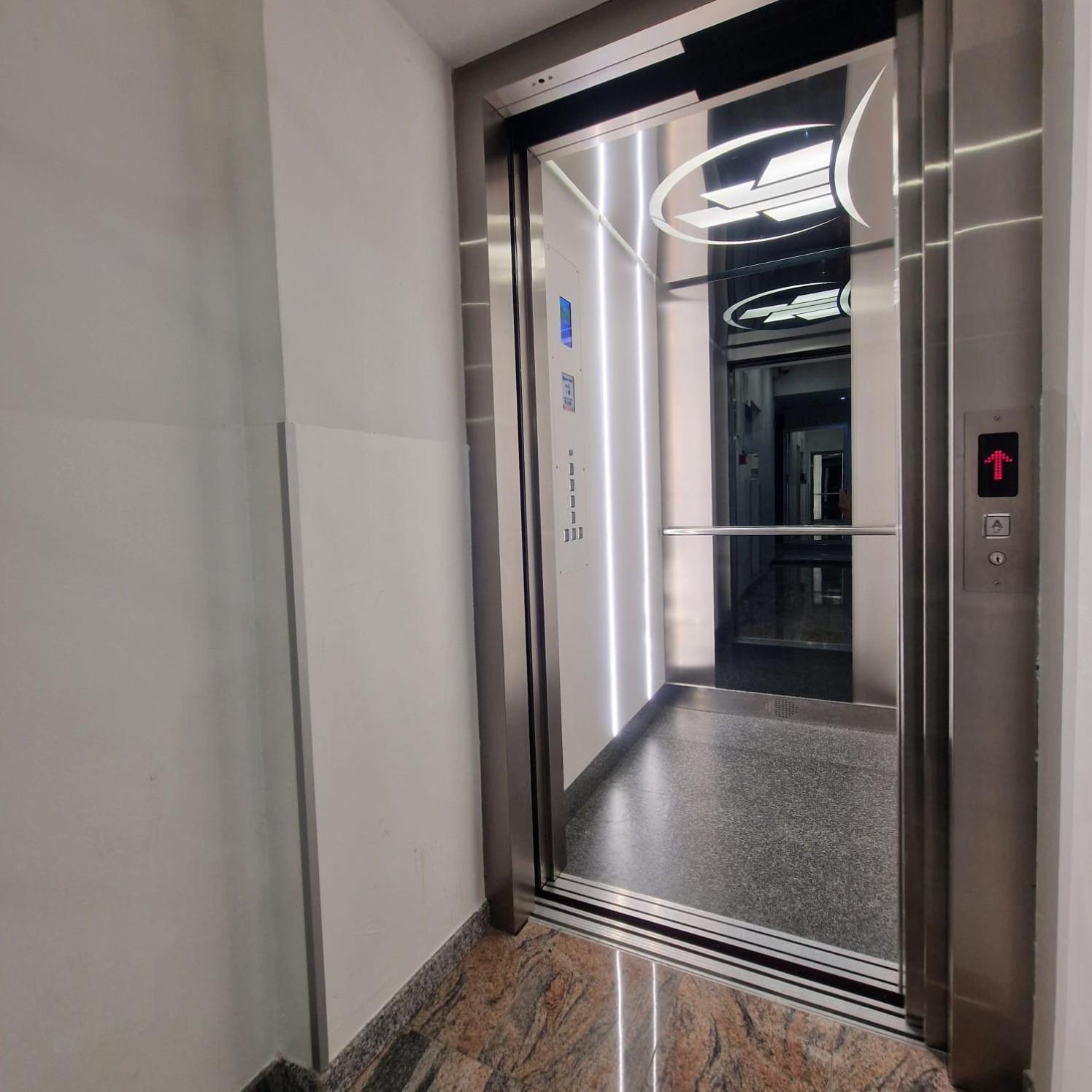 Swiss Plus Hotel Bihac Bagian luar foto