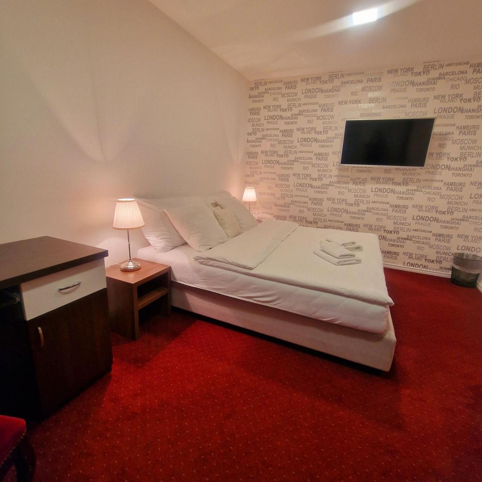 Swiss Plus Hotel Bihac Bagian luar foto